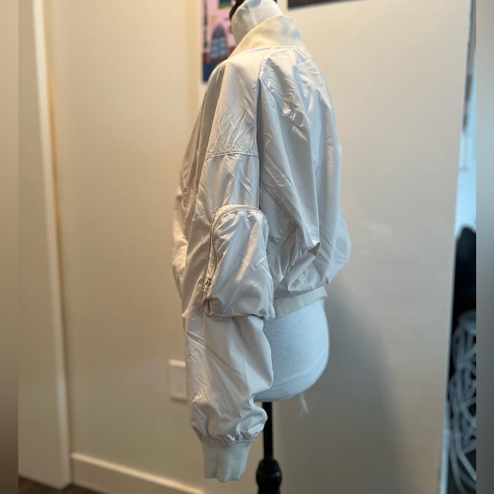 Sportswear Essential Oversized Bomber Jacket - Picture 6 of 8